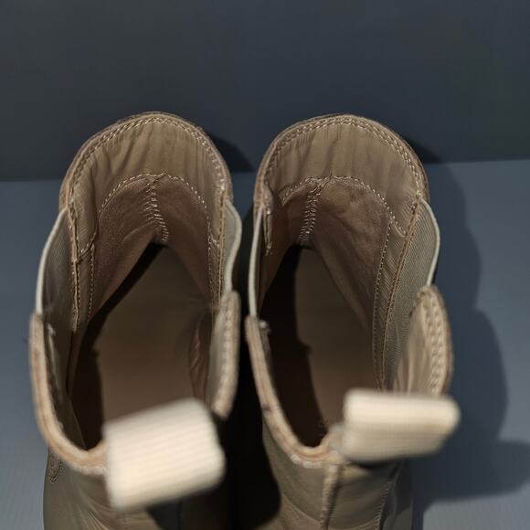 Marc Fisher Pietro Ankle Bootie Women 9.5 Tan Leather Platform Chelsea Lug Sole - Picture 12 of 16